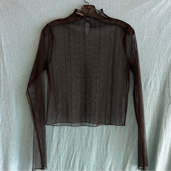 High-Neck Mesh Long Sleeve - Picture 3 of 4